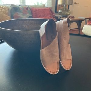 Free People Mont Blanc Leather Asymmetrical Sandals tan size 8